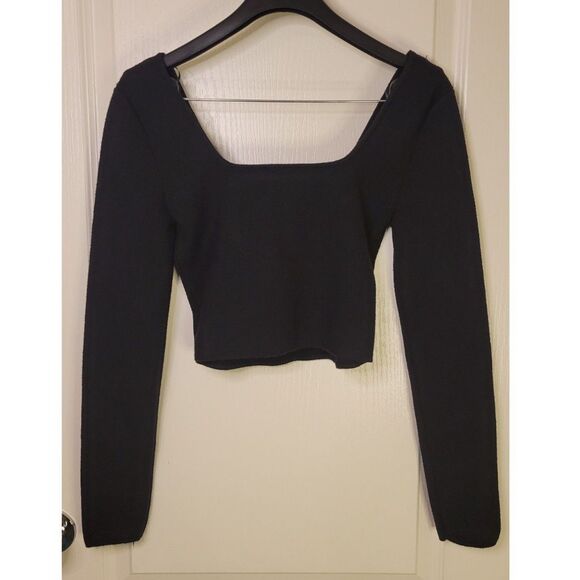Hunter & Brown Black Long Sleeve Cropped Sweater - Picture 2 of 4